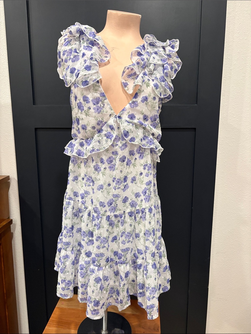 646. Trixxi Women's Lavender Floral Ruffle V-Neck Dress